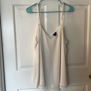 Flowy white torrid tank 🔥